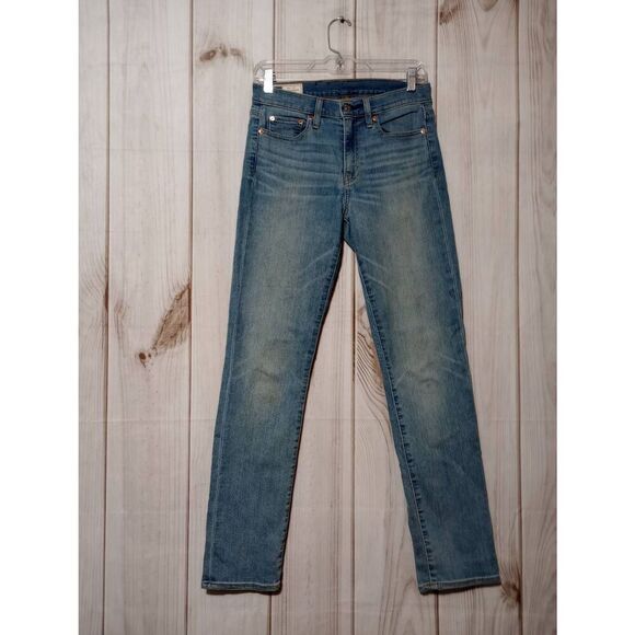 Gap Jeans Ladies 6 28 Straight Leg Light‎ Wash - Picture 1 of 8